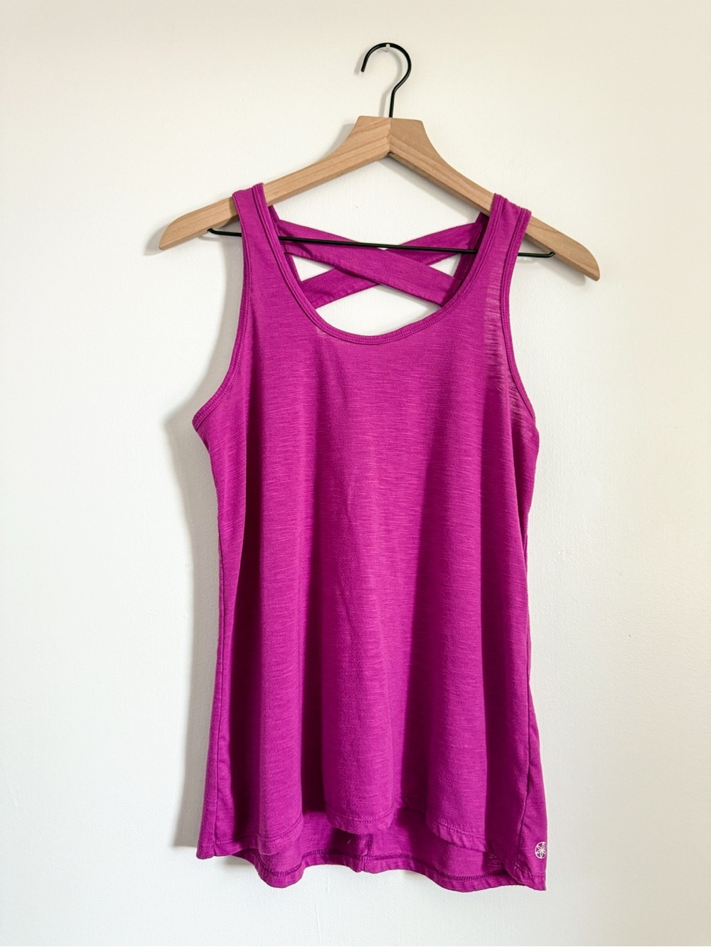 Giam Pink Criss Cross Strap Round Neck Workout Tank Size Small